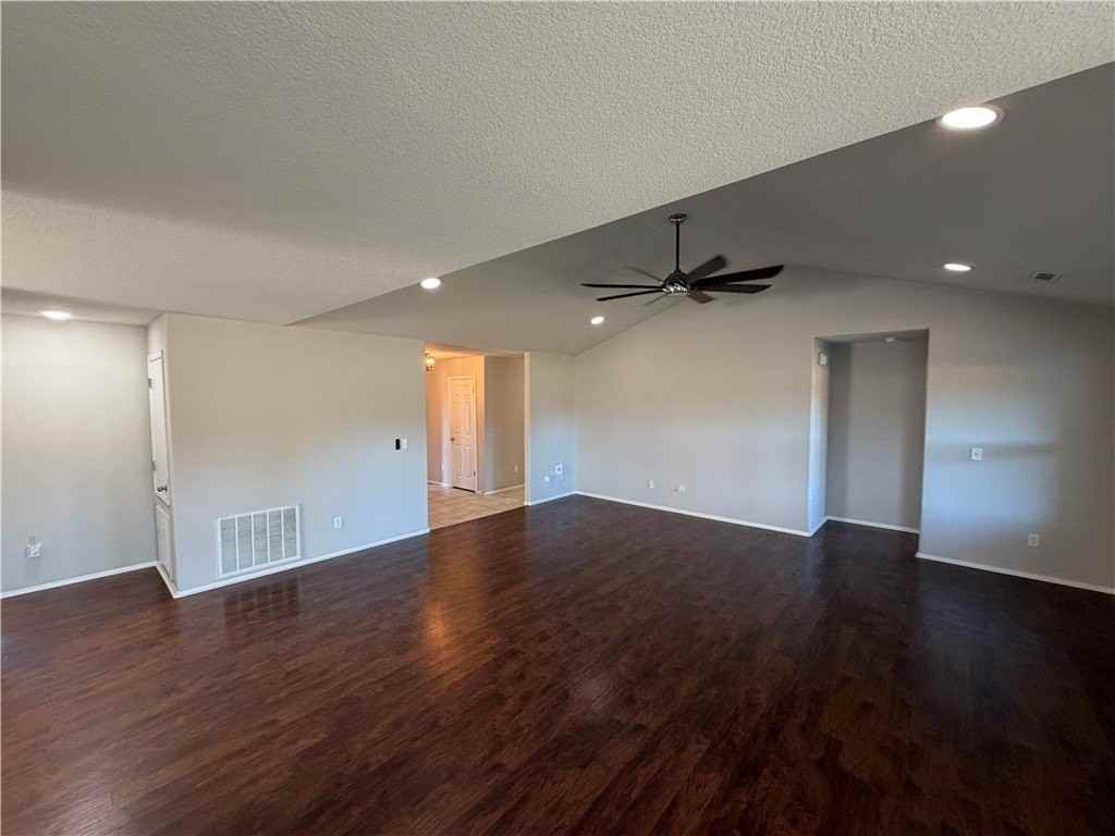 4300 Sw Comstock Ave - Photo 3 of 24