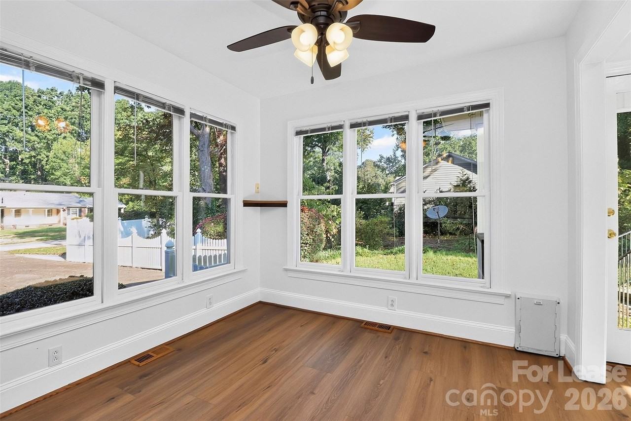 130 W Oak St - Photo 7 of 22