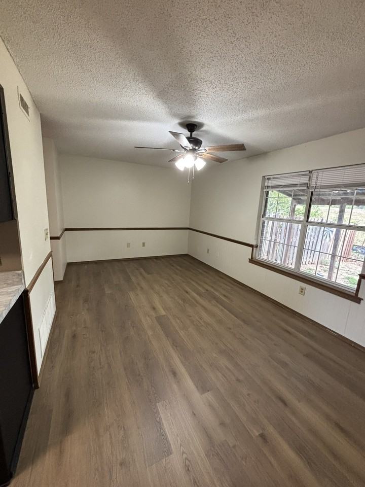 223 Joe St #1 - Photo 3 of 15