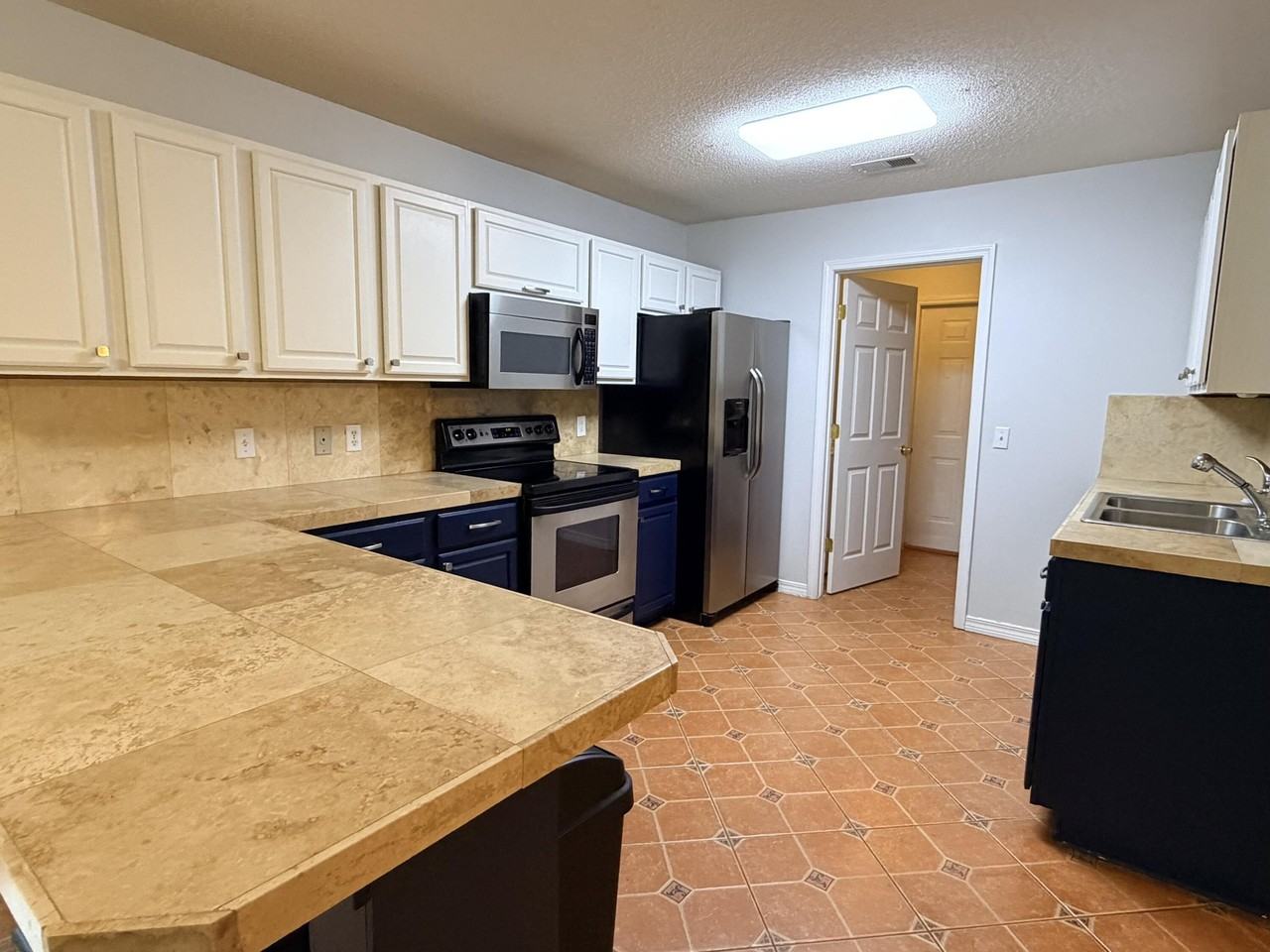 109 Flamingo Dr - Photo 5 of 12
