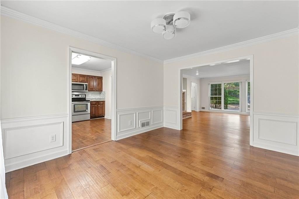 2012 Falcon Glen Ct - Photo 4 of 50