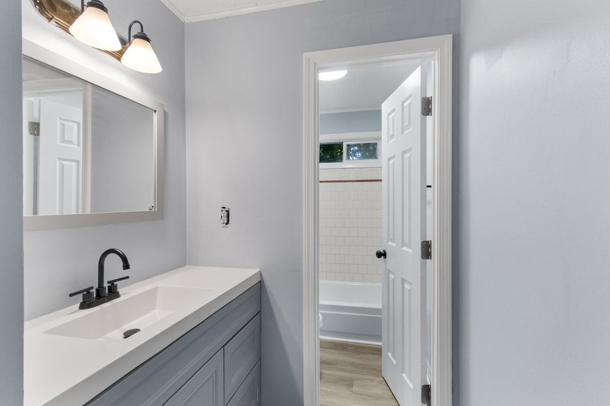 4177 Windemere Dr #1 - Photo 5 of 10