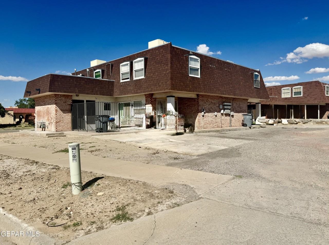 10818 Ivanhoe Dr #B - Photo 6 of 50