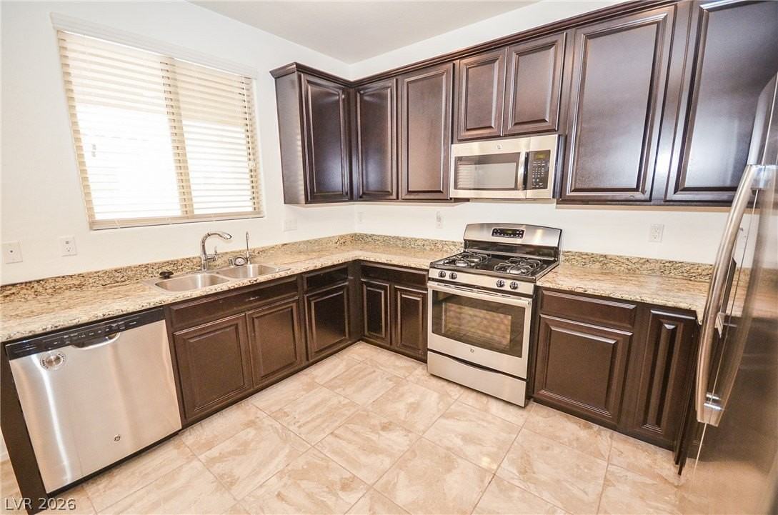 7724 Flowering Quince Dr - Photo 3 of 38