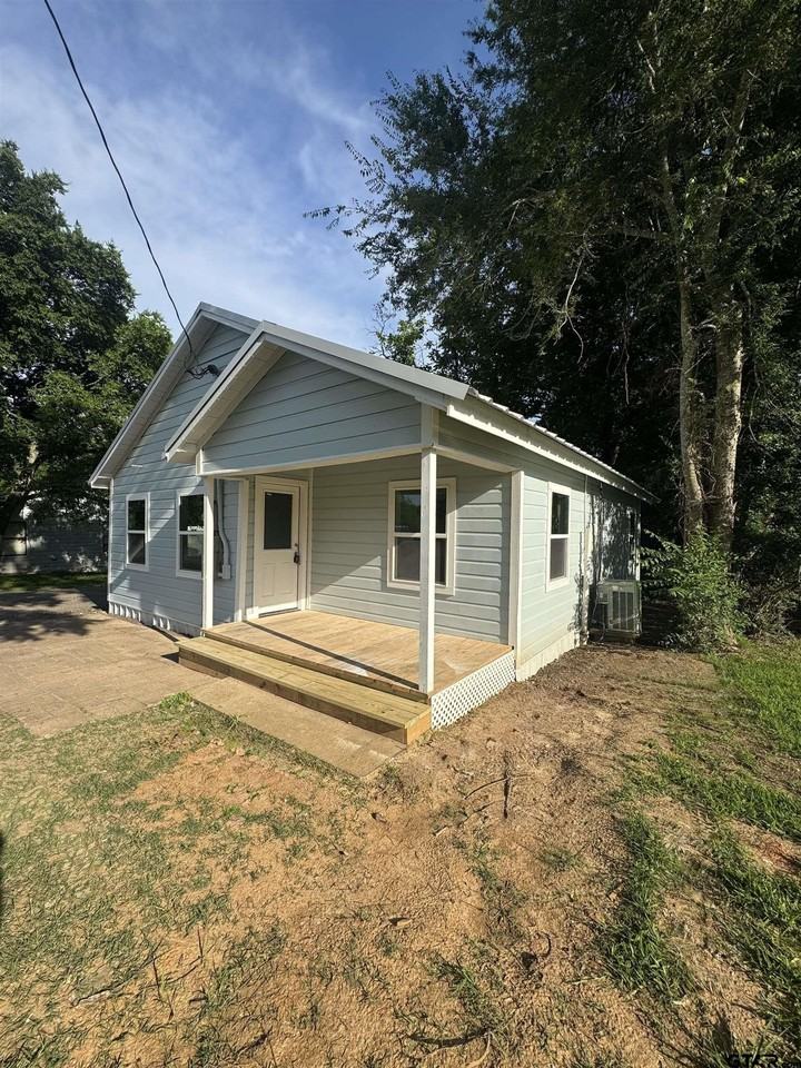 606 W Wolfe St - Photo 2 of 19