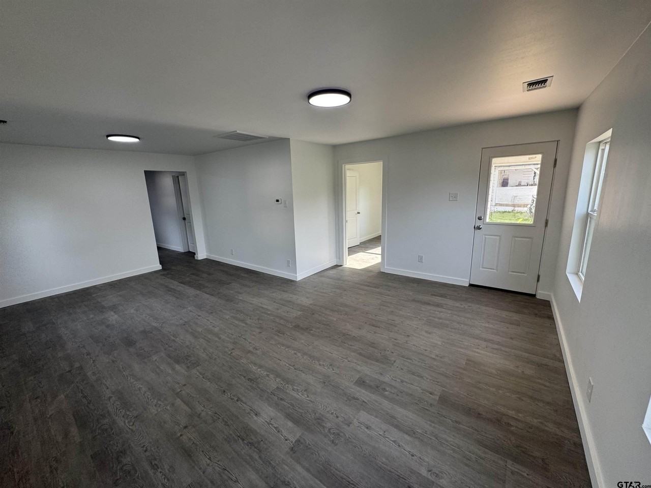 606 W Wolfe St - Photo 4 of 19
