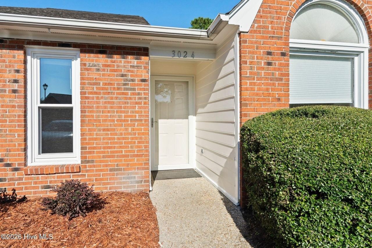 3024 Remington Dr - Photo 2 of 41