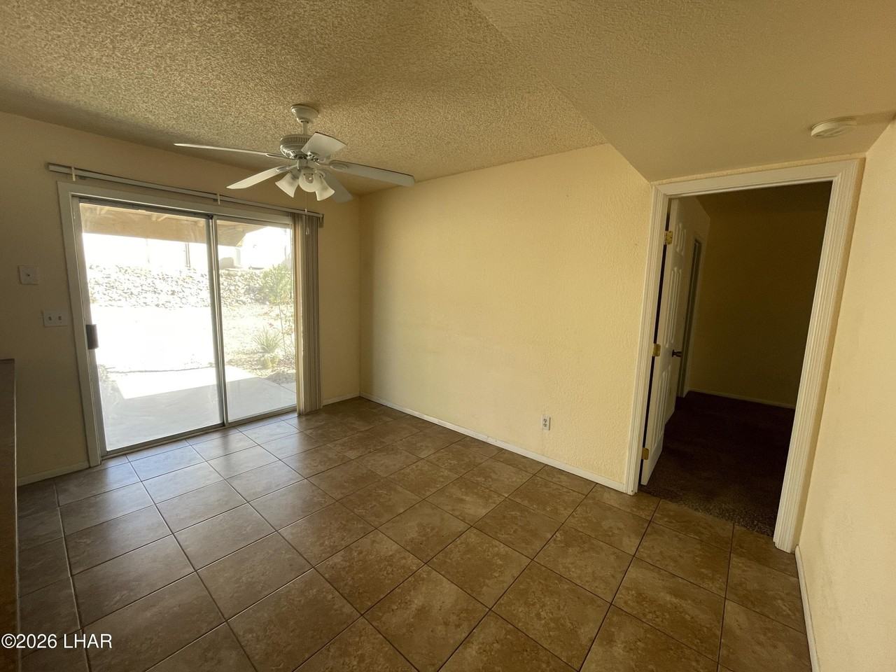 460 Brite Dr - Photo 3 of 13