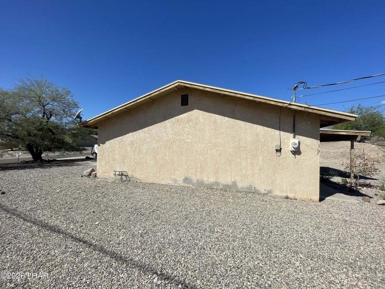 460 Brite Dr - Photo 4 of 13
