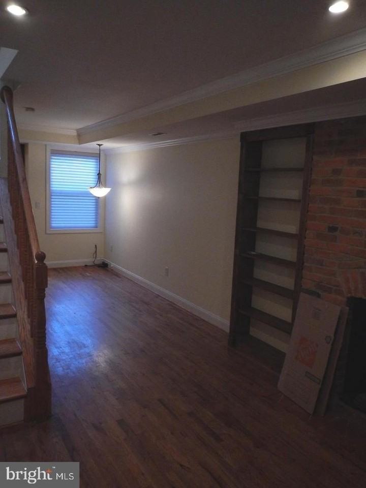 257 14th Pl Ne - Photo 5 of 26