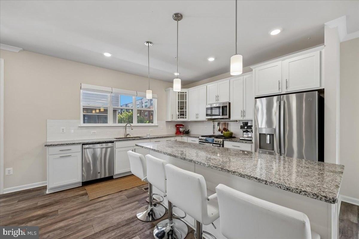 8178 Flatbush St - Photo 6 of 33