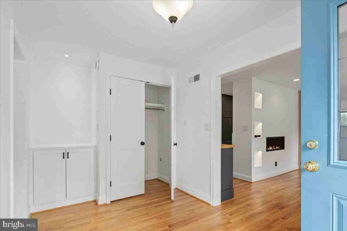 6410 Potomac Ave - Photo 5 of 50