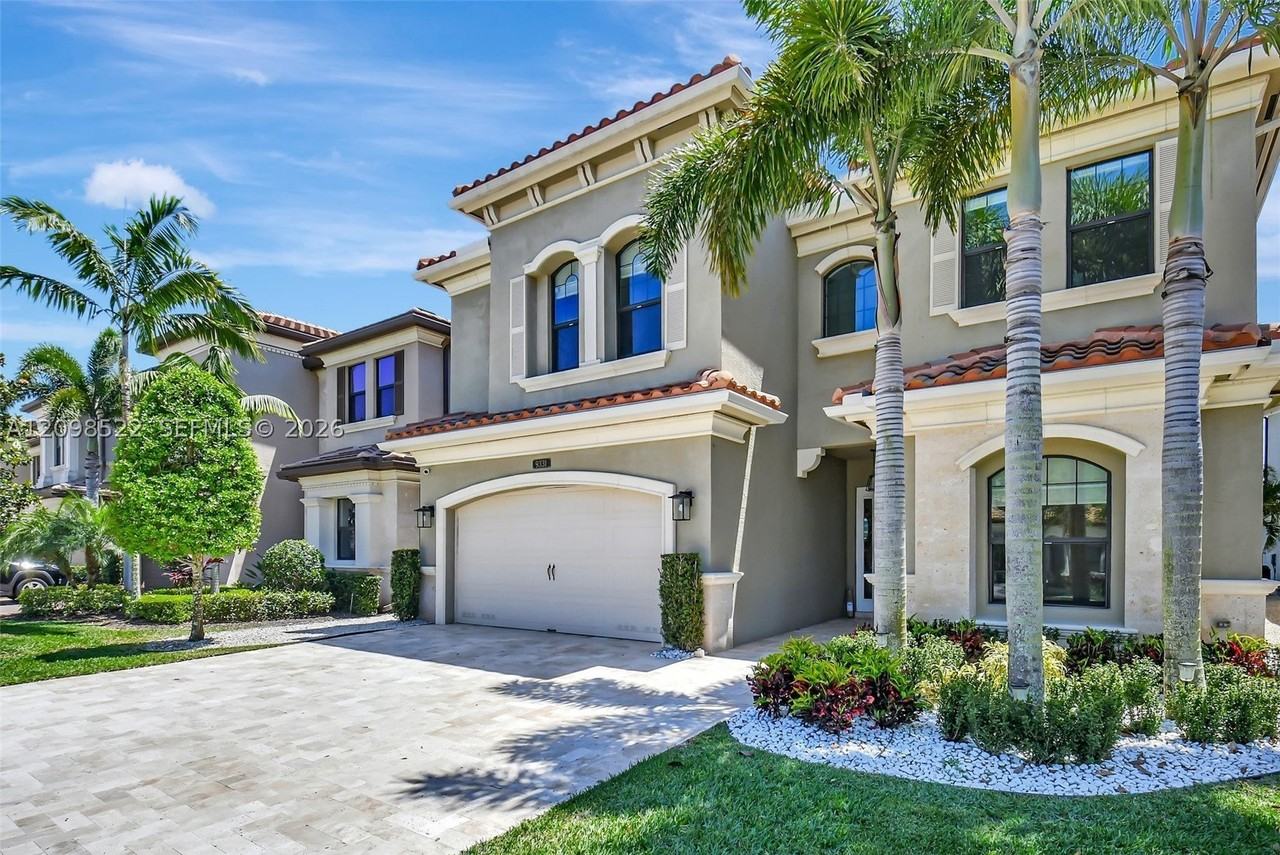 9331 Eden Roc Ct - Photo 3 of 50
