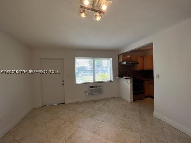 16851 Ne 21st Ave #7 - Photo 6 of 15