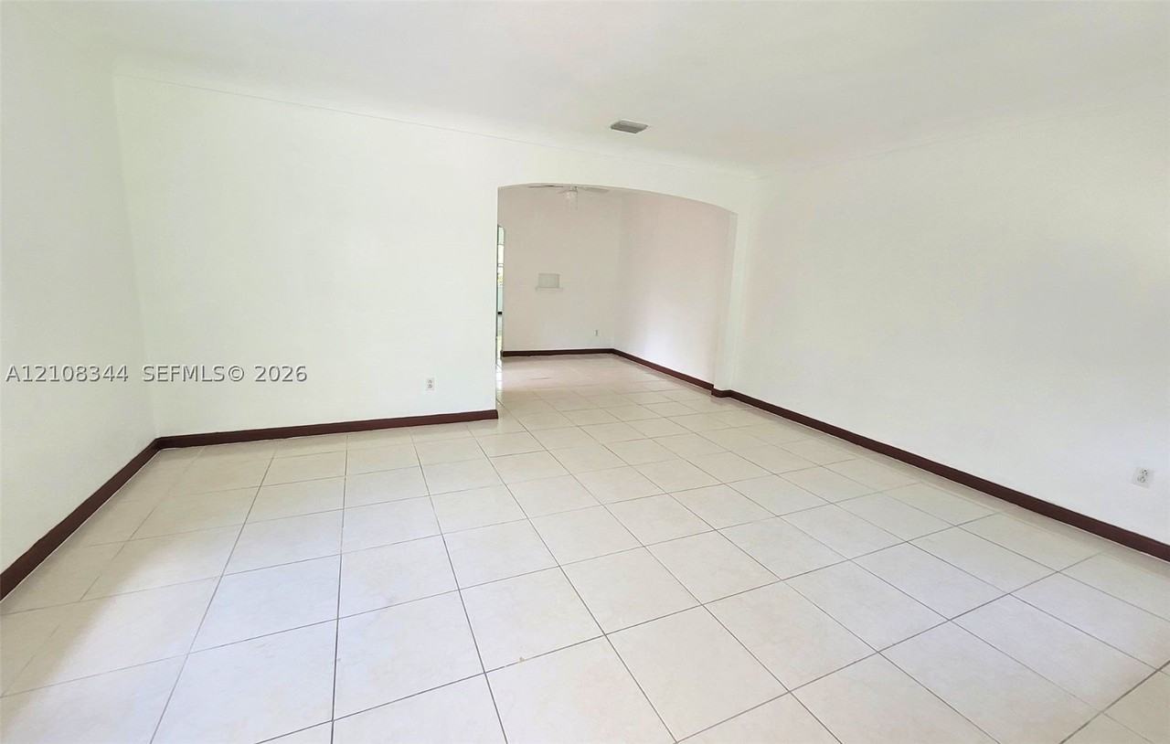 1429 Ne 147th St #1429 - Photo 6 of 12