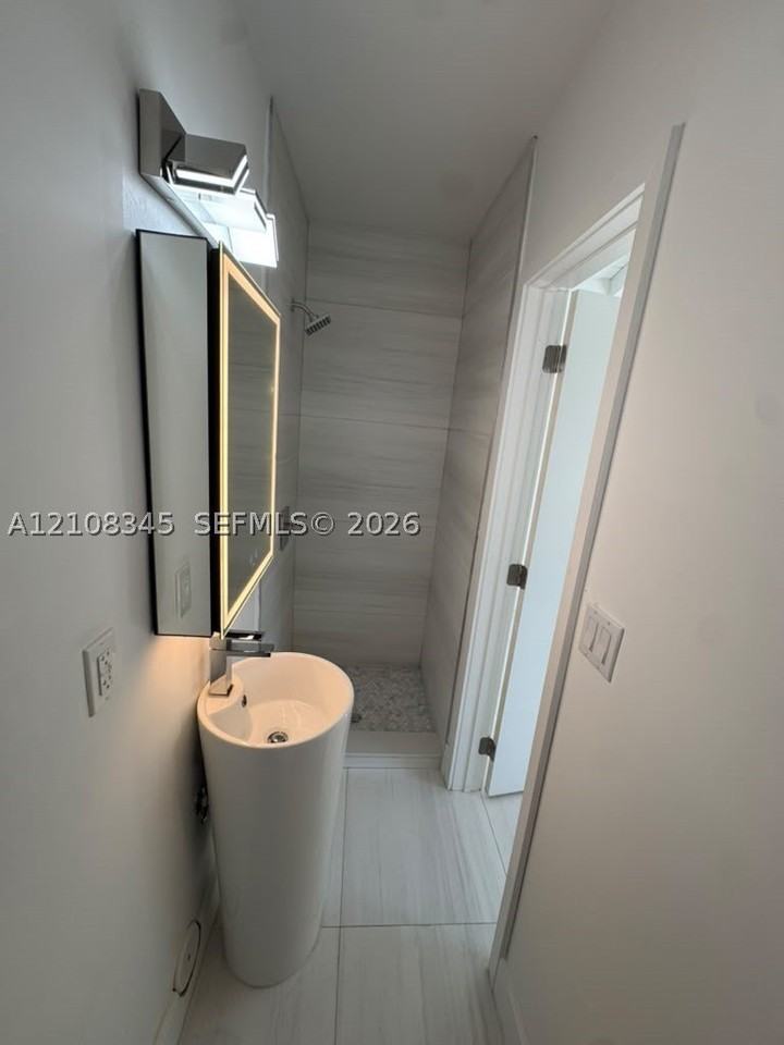4315 Sw 8th St #1 - Photo 7 of 8
