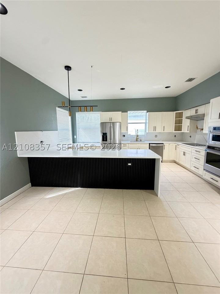 14044 Sw 54th St - Photo 2 of 37