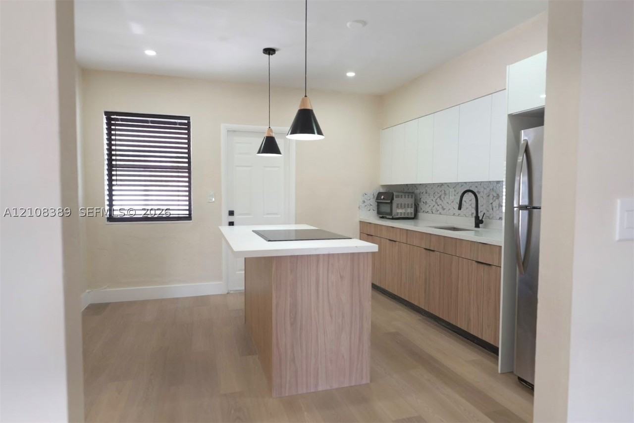 1031 Nw 108th Ter #1033 - Photo 5 of 13