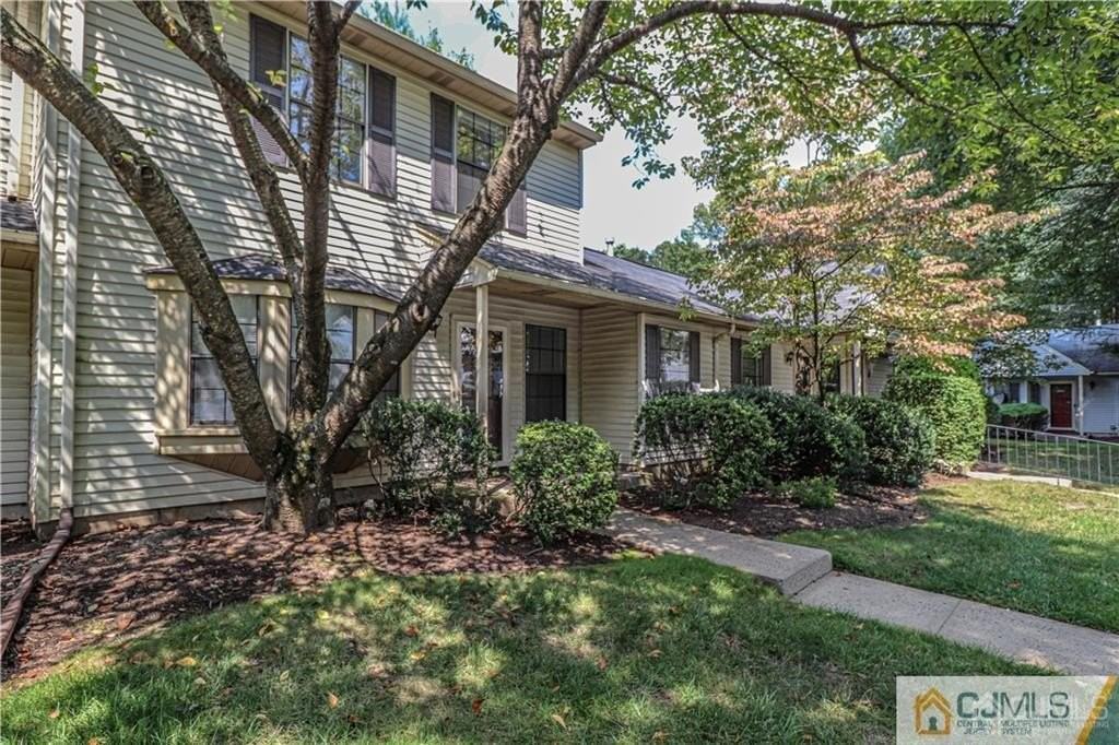 1904 Timber Oaks Rd - Photo 2 of 24