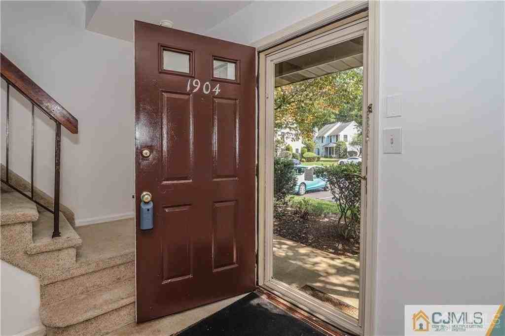 1904 Timber Oaks Rd - Photo 4 of 24