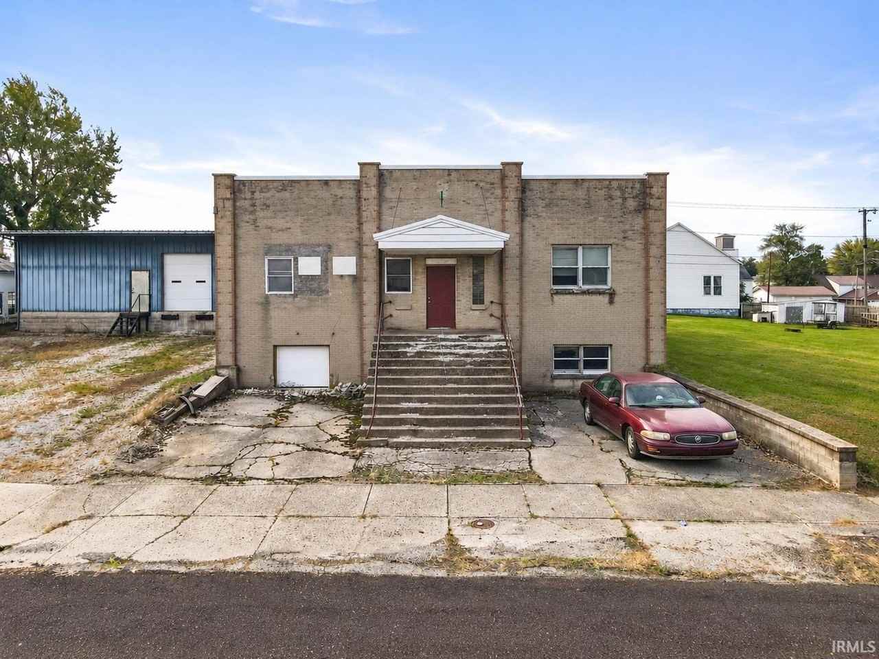 105 W Sherman St