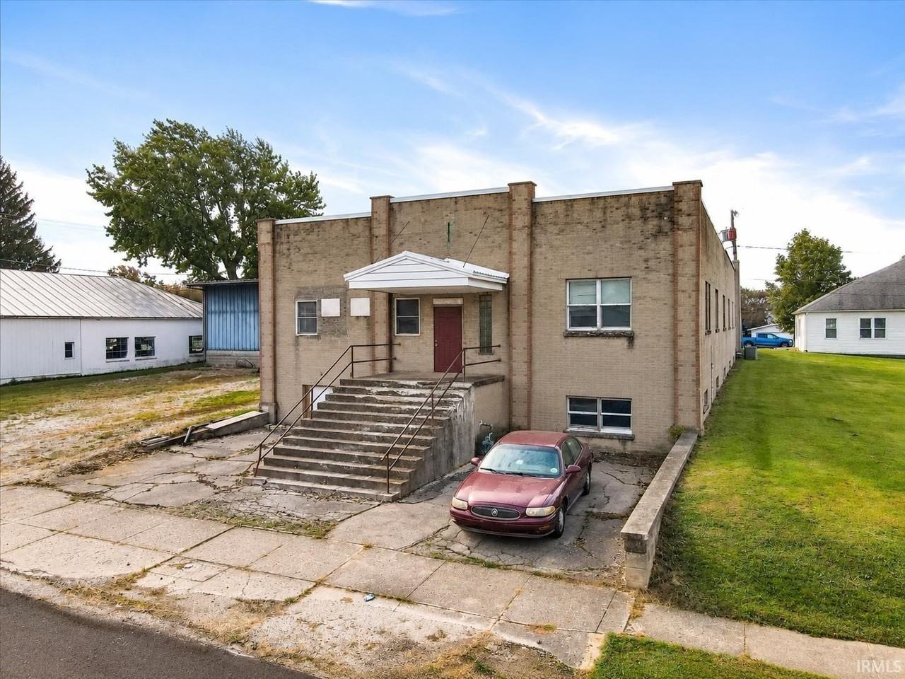 105 W Sherman St - Photo 2 of 28