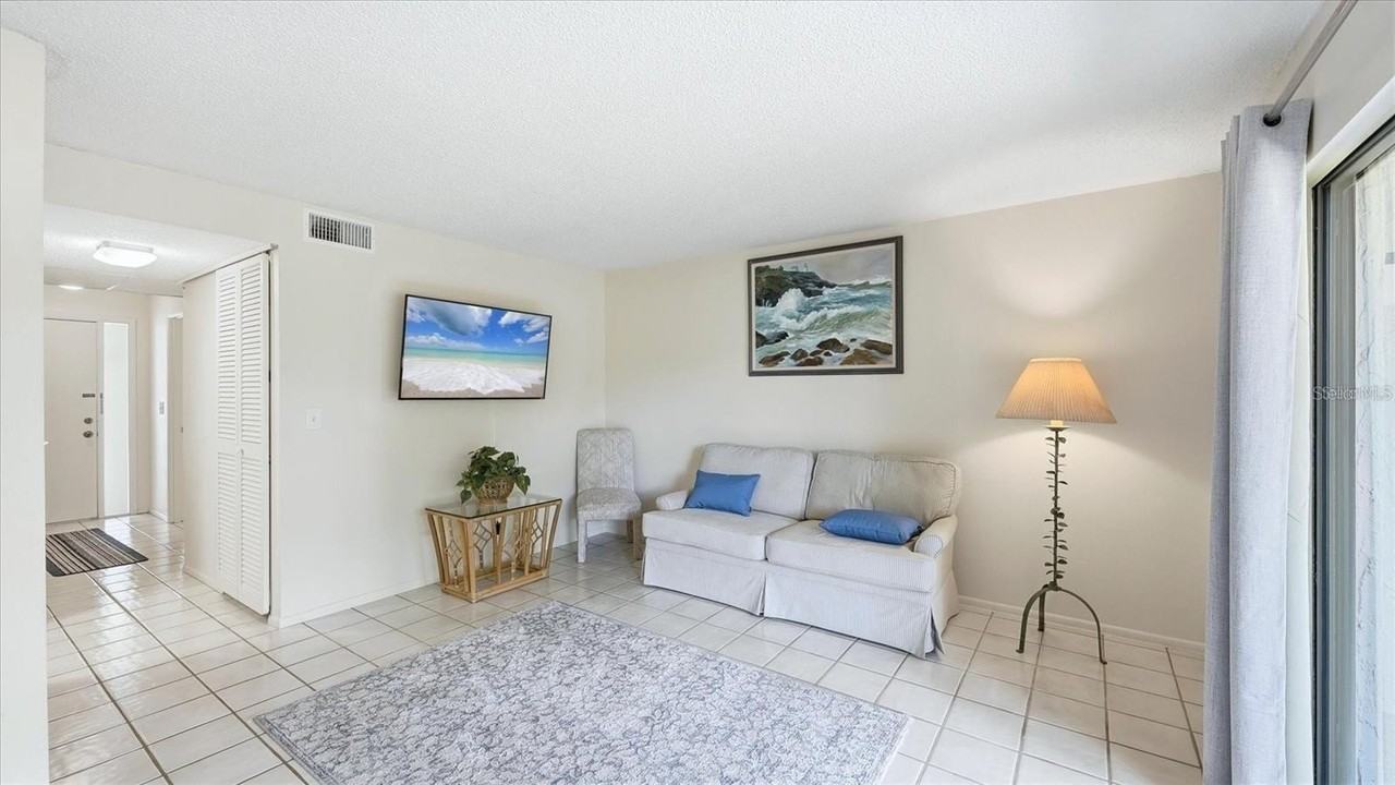 3025 Quail Holw #3025 - Photo 4 of 17