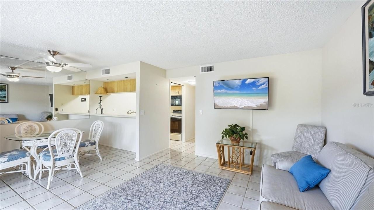 3025 Quail Holw #3025 - Photo 6 of 17