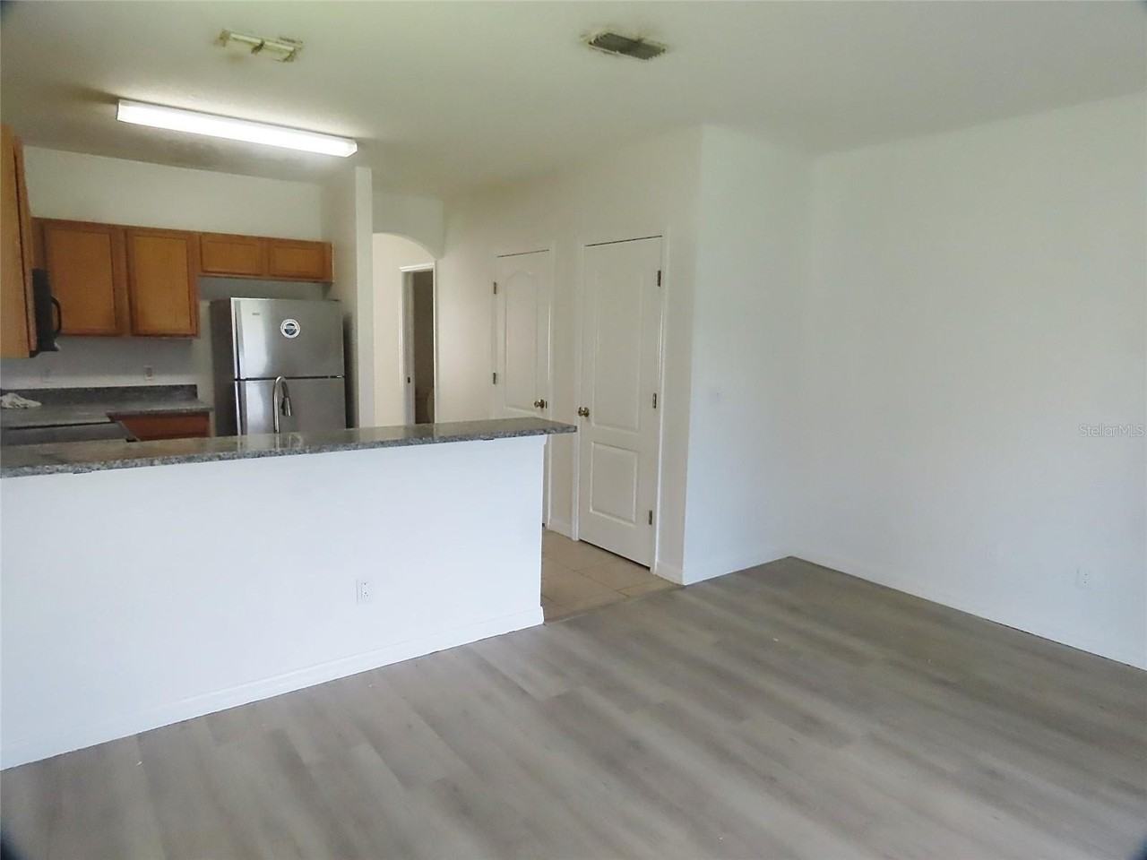 427 Wilton Cir - Photo 5 of 13