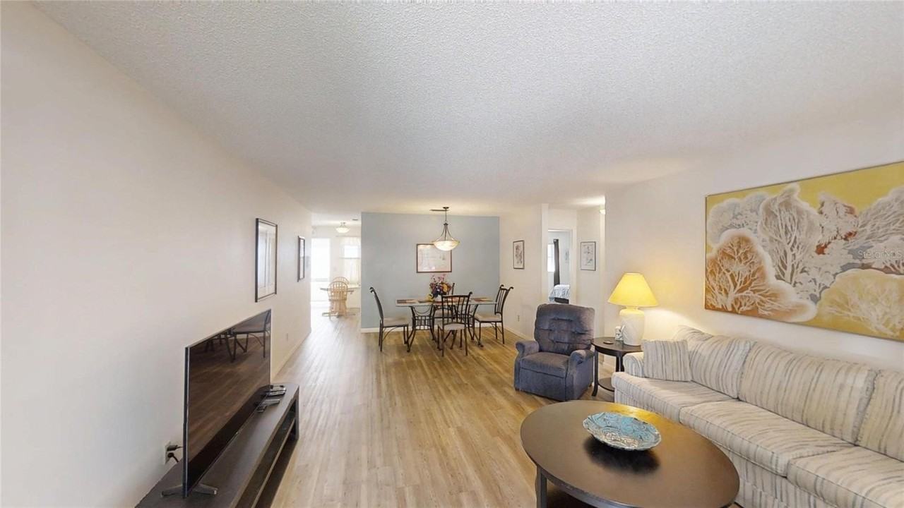 8830 Sw 94th Street Rd #E - Photo 2 of 20