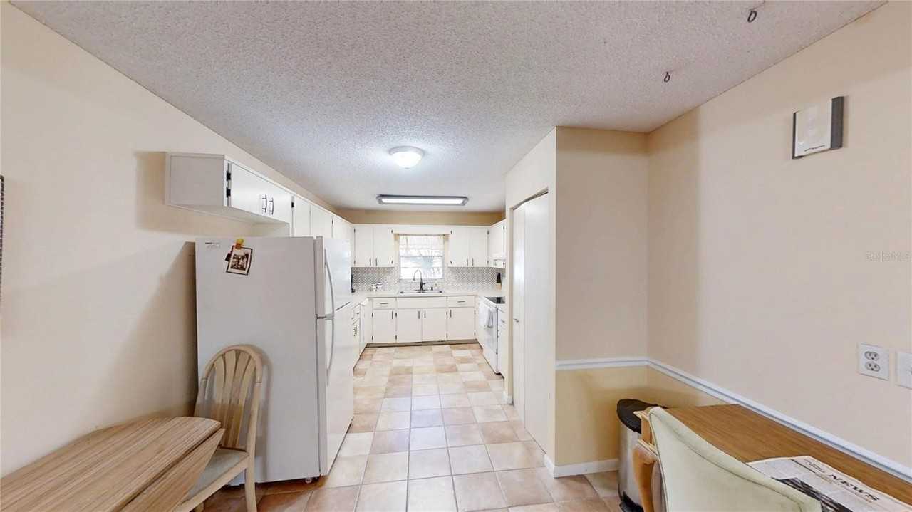 8500 Sw 93rd Ln #B - Photo 6 of 22