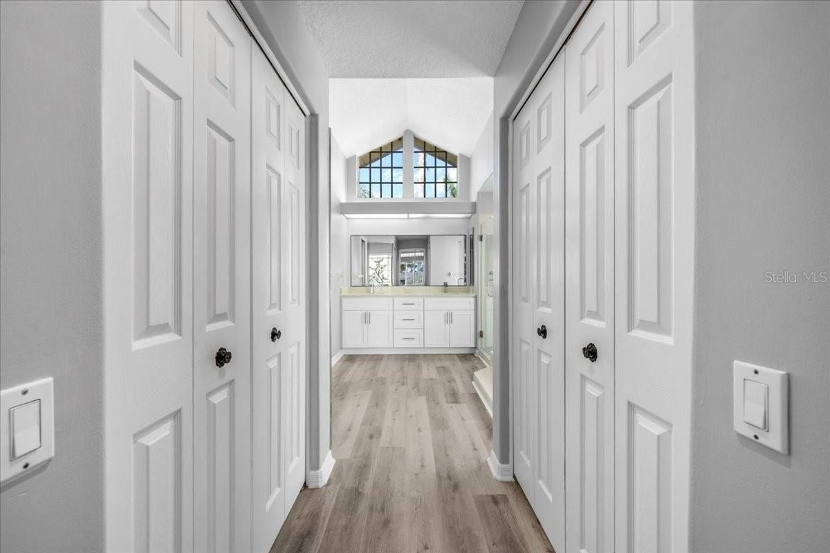 8748 Kipling Ave - Photo 4 of 48