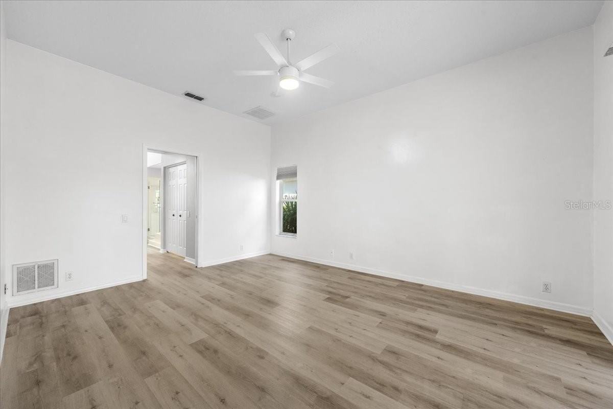 8748 Kipling Ave - Photo 6 of 48