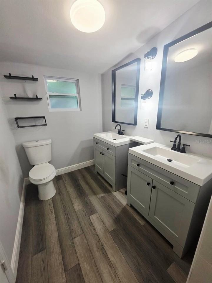 919 E Flora St - Photo 7 of 23