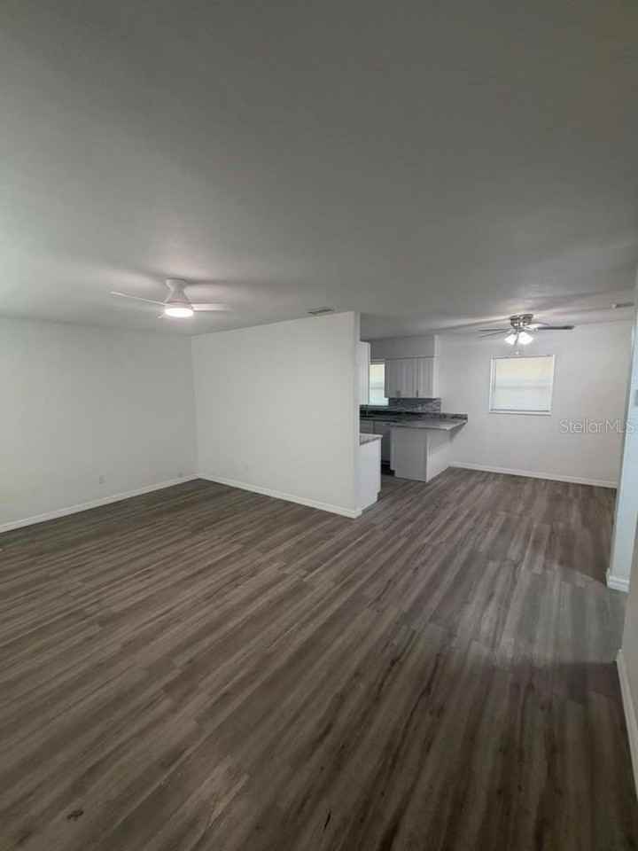 260 38th Ave Se - Photo 3 of 13