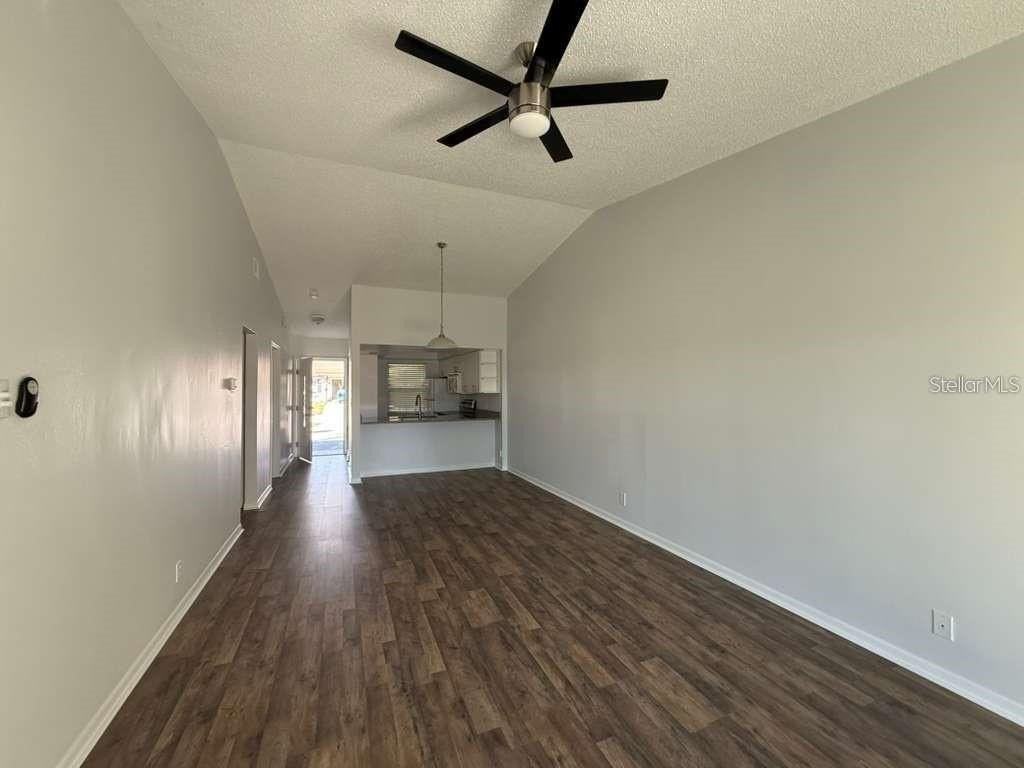 2045 Sunset Grove Ln - Photo 3 of 19