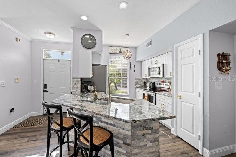 9578 Lake Chase Island Way #9578 - Photo 7 of 22