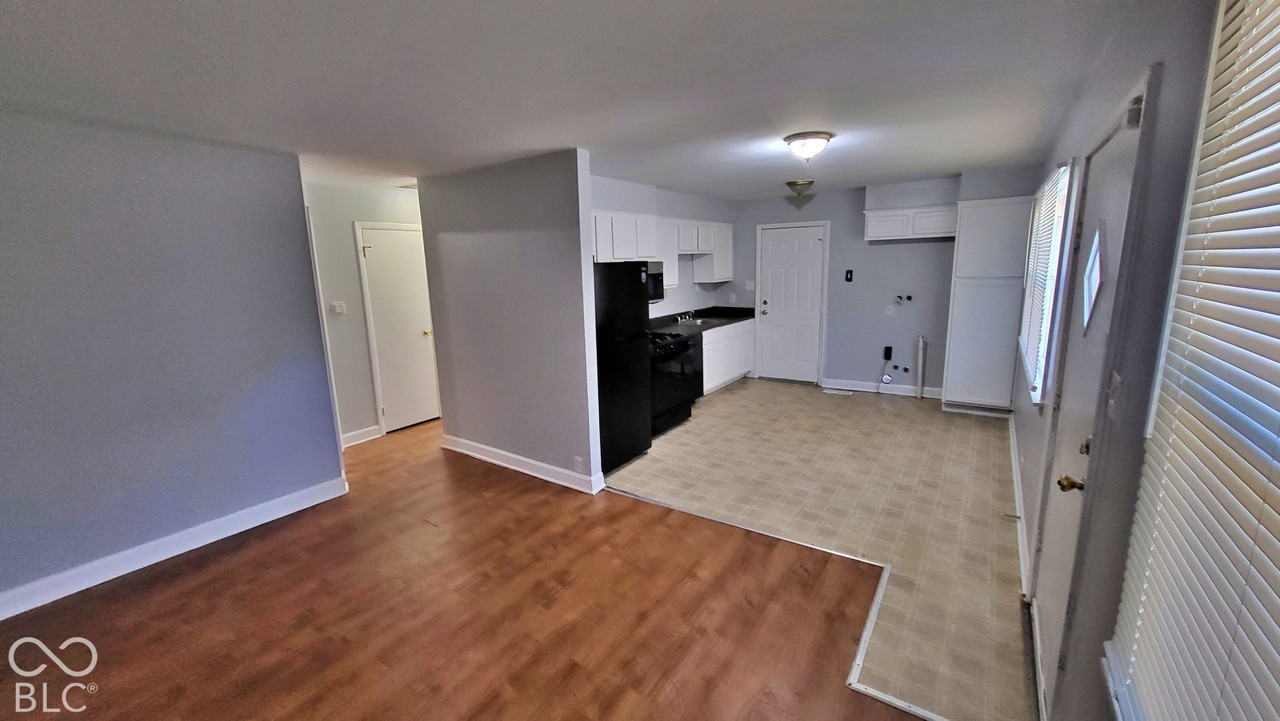 5541 E 40th St - Photo 4 of 12