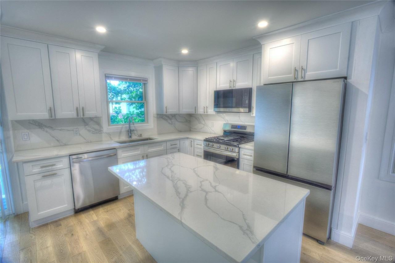 56 Kirkwood Rd #A - Photo 6 of 28