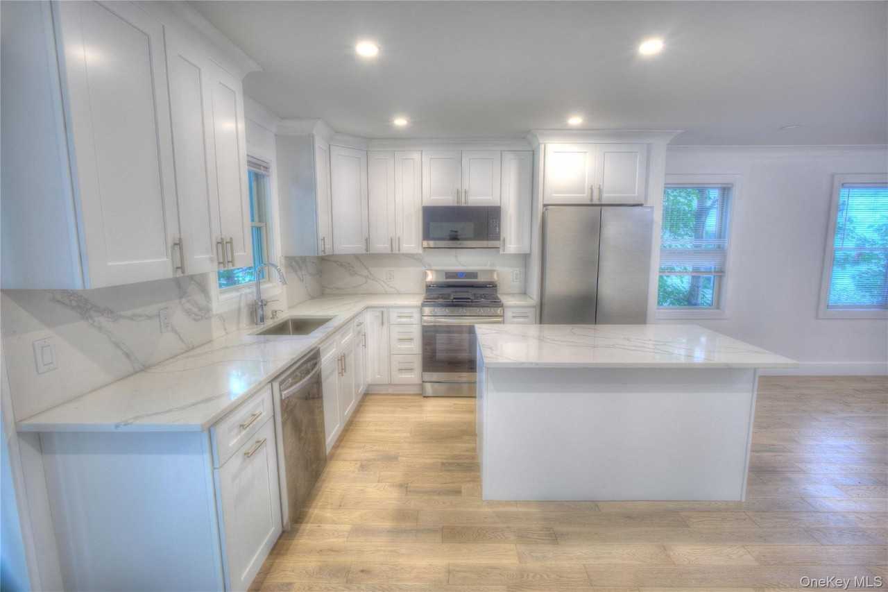 56 Kirkwood Rd #A - Photo 7 of 28
