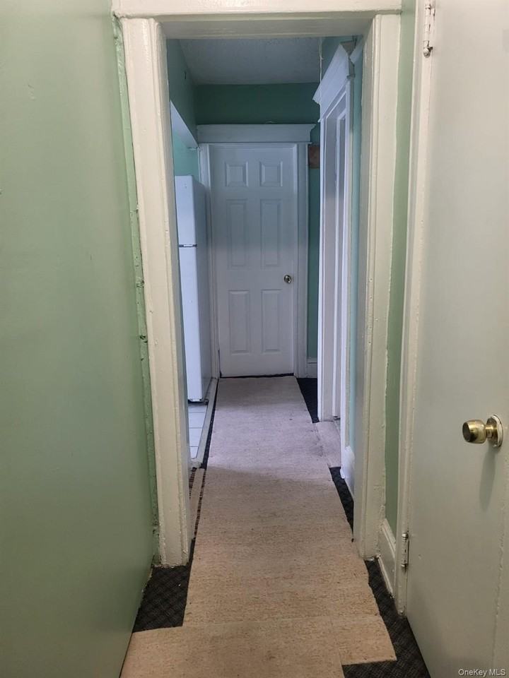 8727 132nd St - Photo 2 of 9