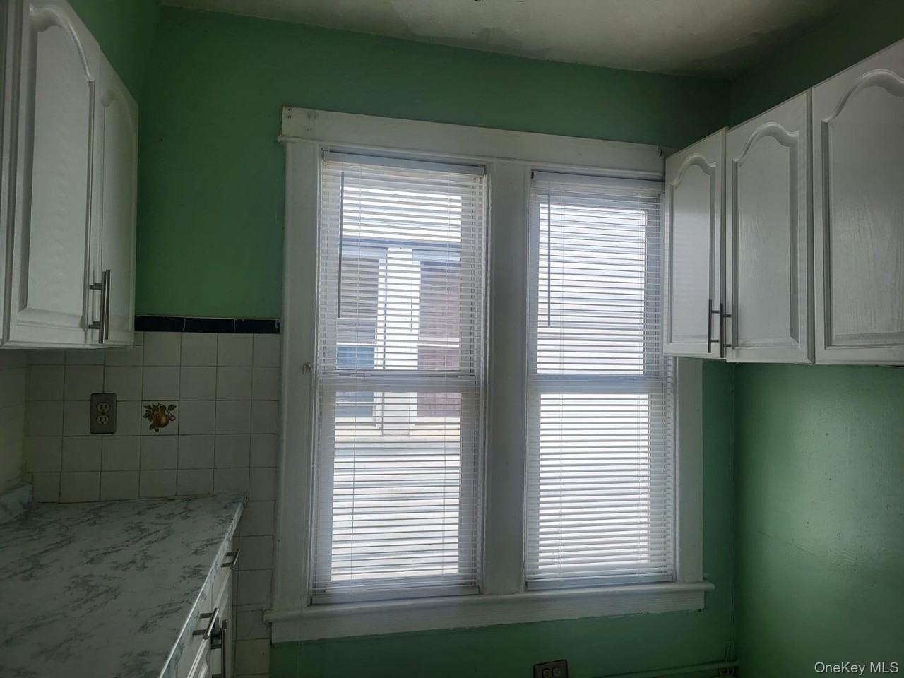 8727 132nd St - Photo 4 of 9