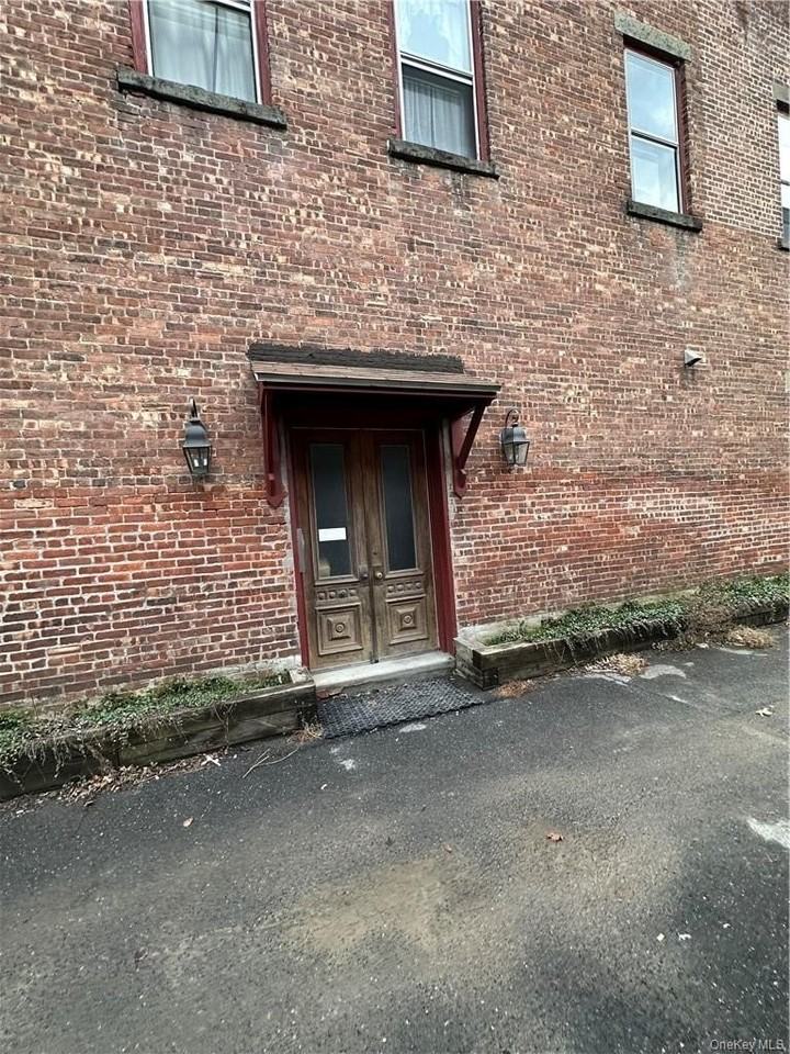 165 Ulster Ave #6 - Photo 2 of 12