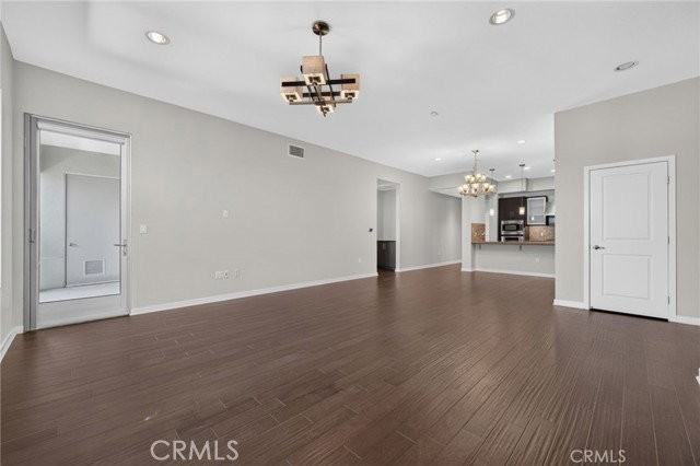21 Gramercy #309 - Photo 5 of 7