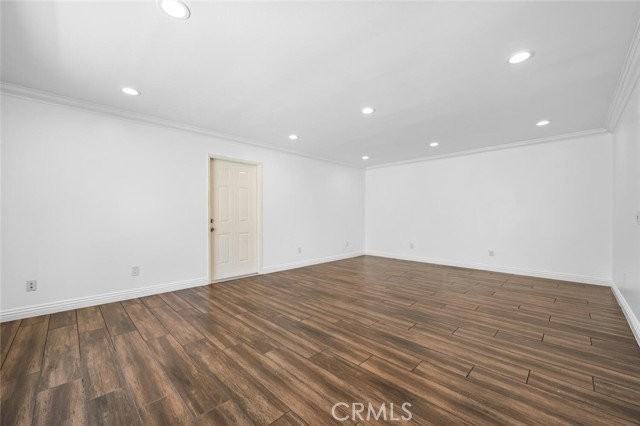 53 Willow Tree Ln - Photo 3 of 8