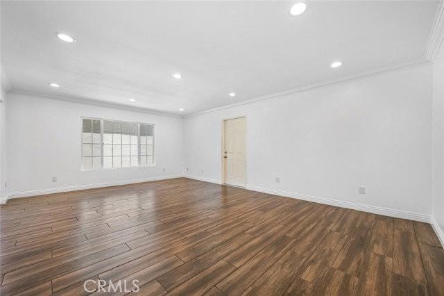 53 Willow Tree Ln - Photo 4 of 8