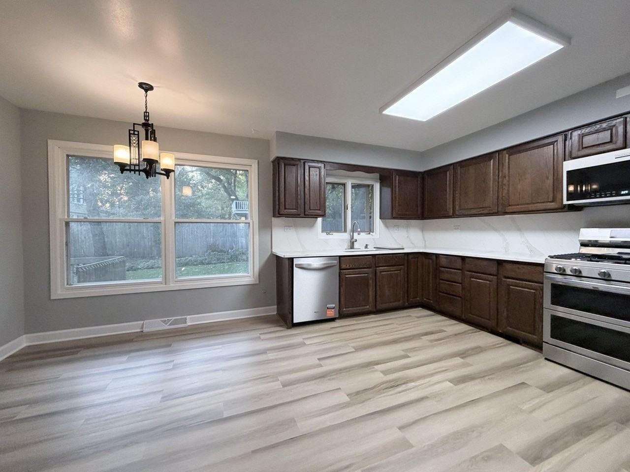 30974 N Milwaukee Ave - Photo 5 of 15