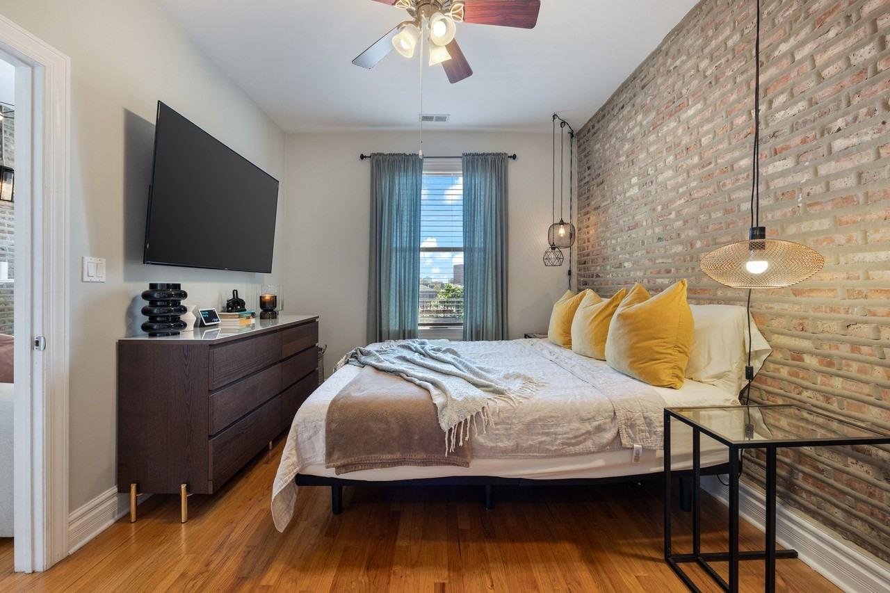 4902 S Forrestville Ave #3 - Photo 6 of 18
