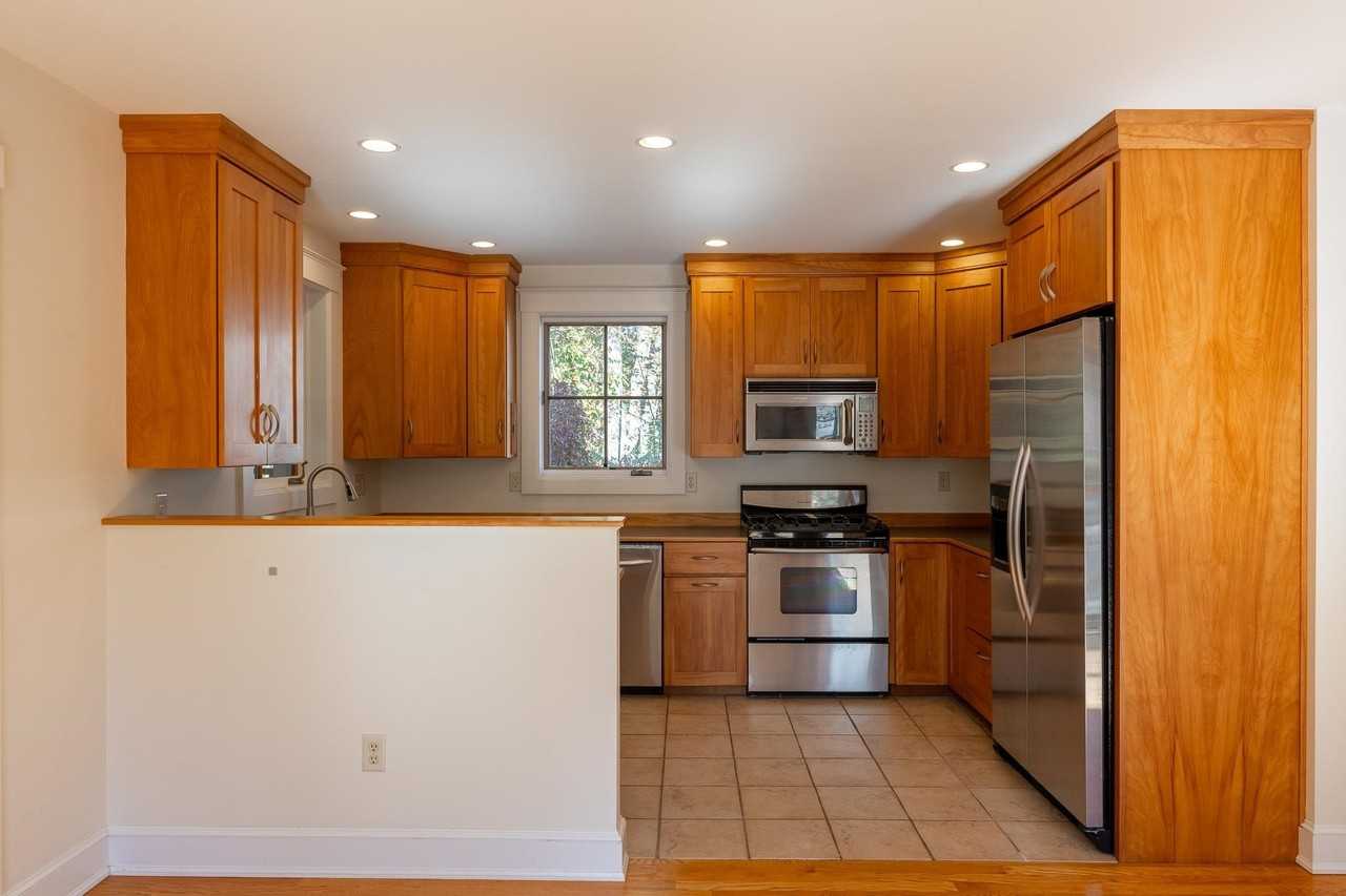 796 Middle St #3 - Photo 6 of 35