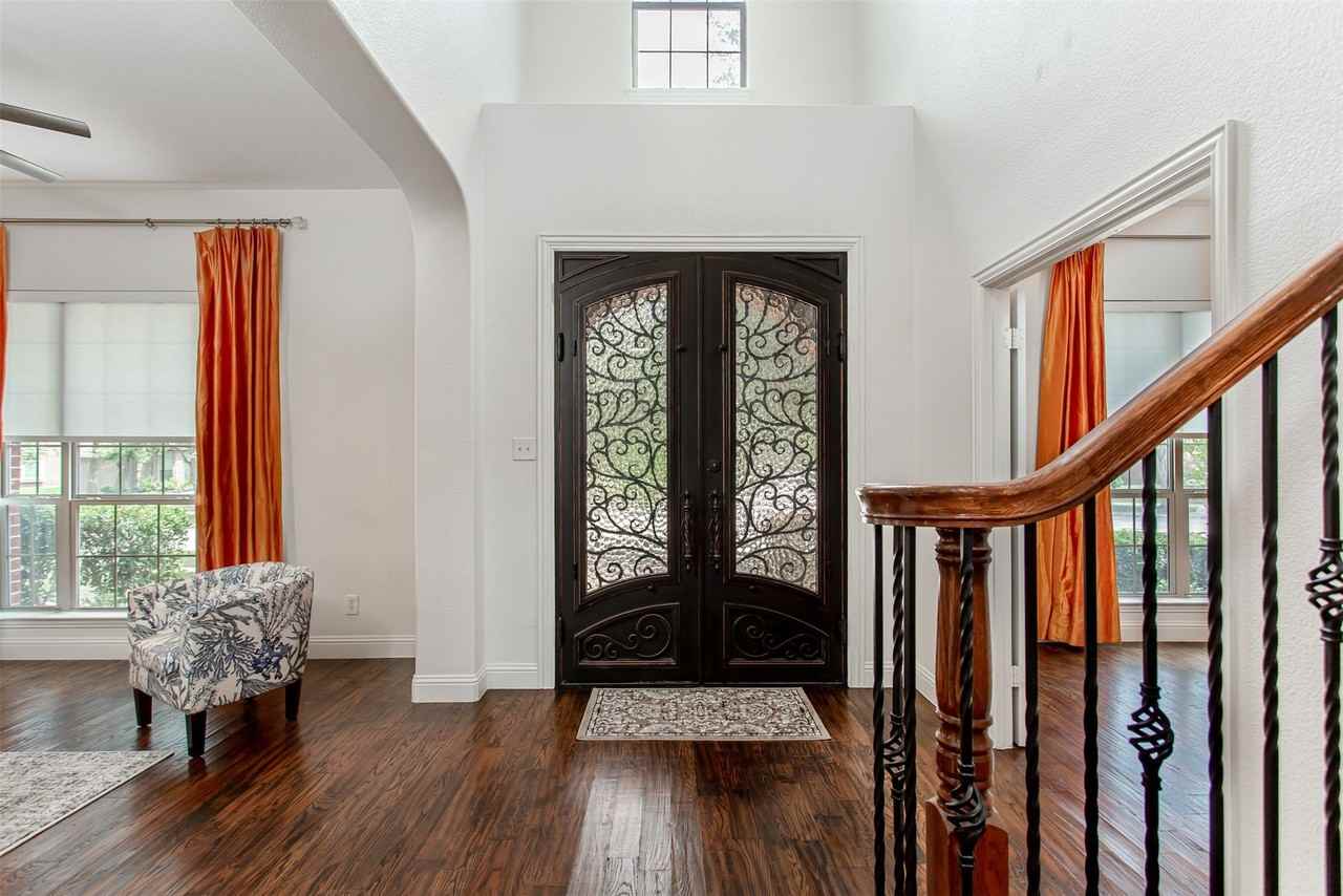 7417 Hidden Cove Ln - Photo 7 of 40